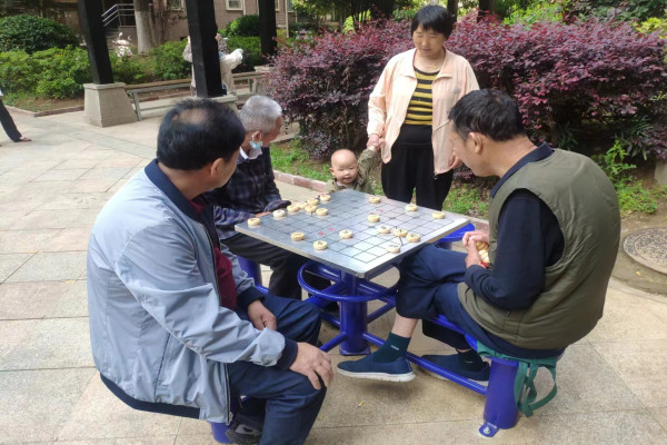 小区文娱活动丰富多彩.jpg